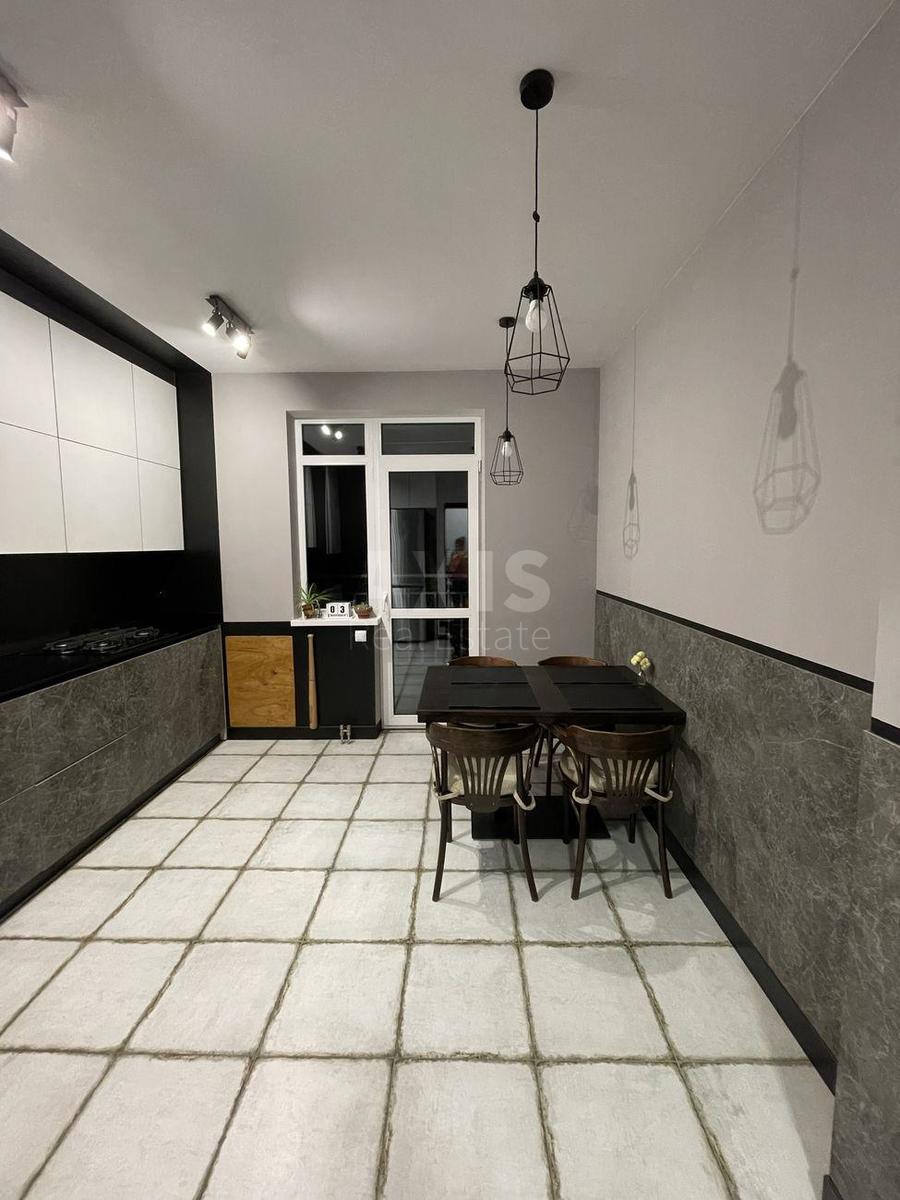 2k apartment vul. Metrologichna 1095