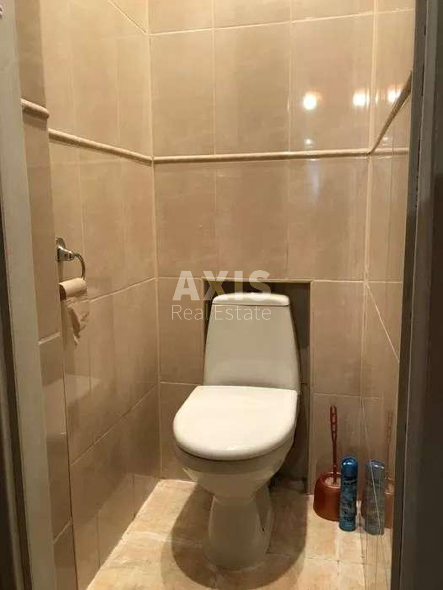 2k apartment vul. Volodymyrs'ka 82А349505