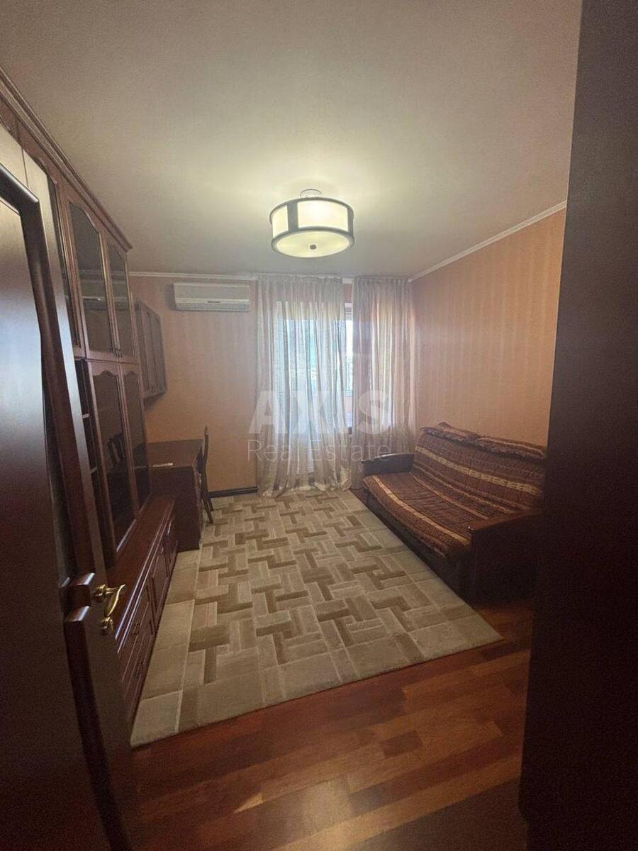 4k apartment vul. Knjazhyj Zaton 2/306