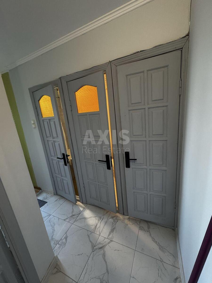 2k apartment vul. Pryrichna 27569623