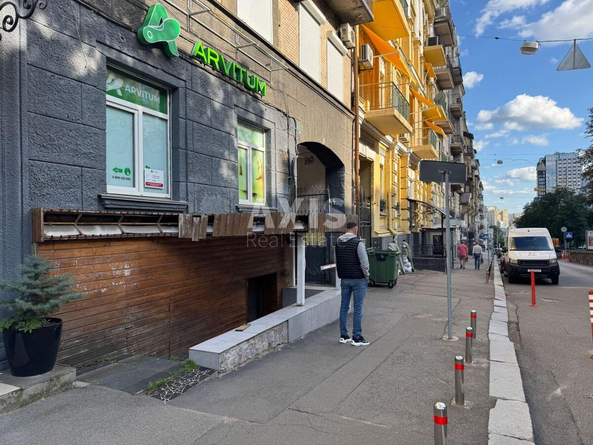 Office vul. Zhyljans'ka 68, 55m2