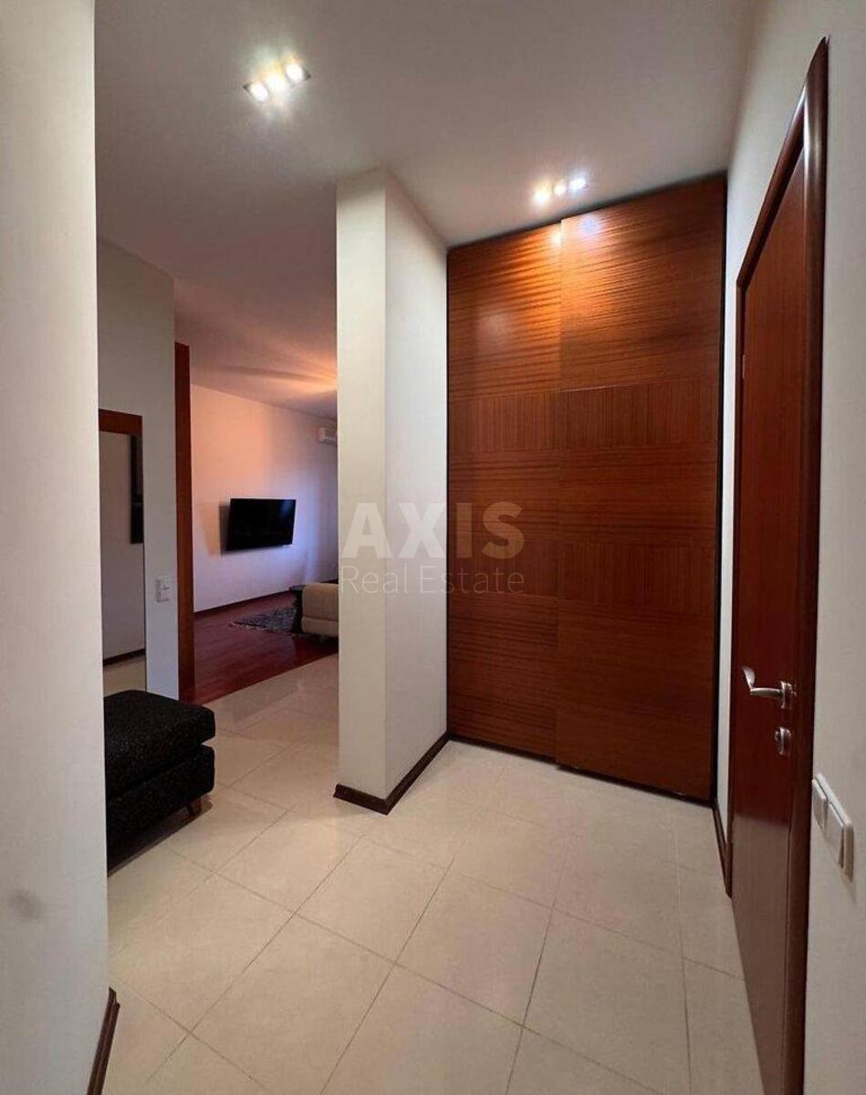 3k apartment vul. Zhyljans'ka 30А609788