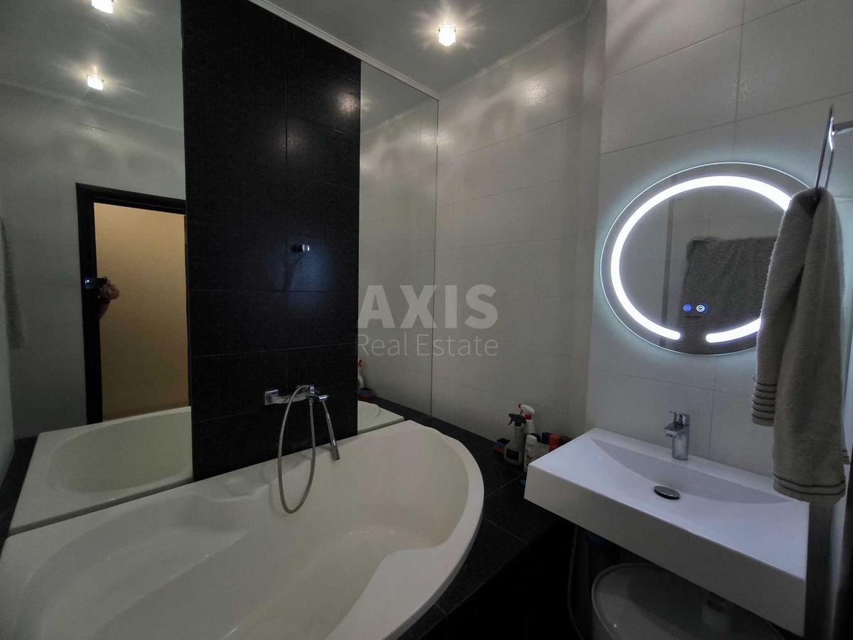 2k apartment vul. Amosova Mykoly 49