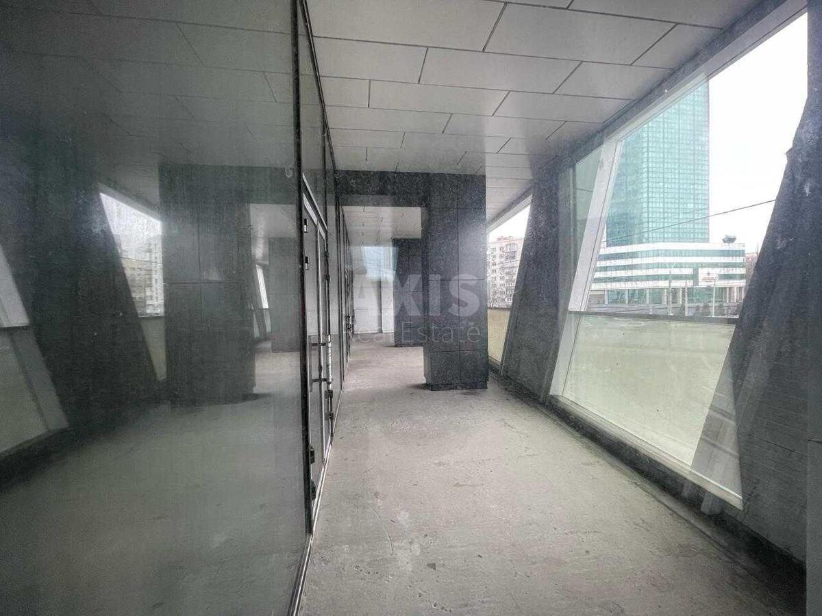 Trade object pr-t Berestejskij 11Б, 812m2612382