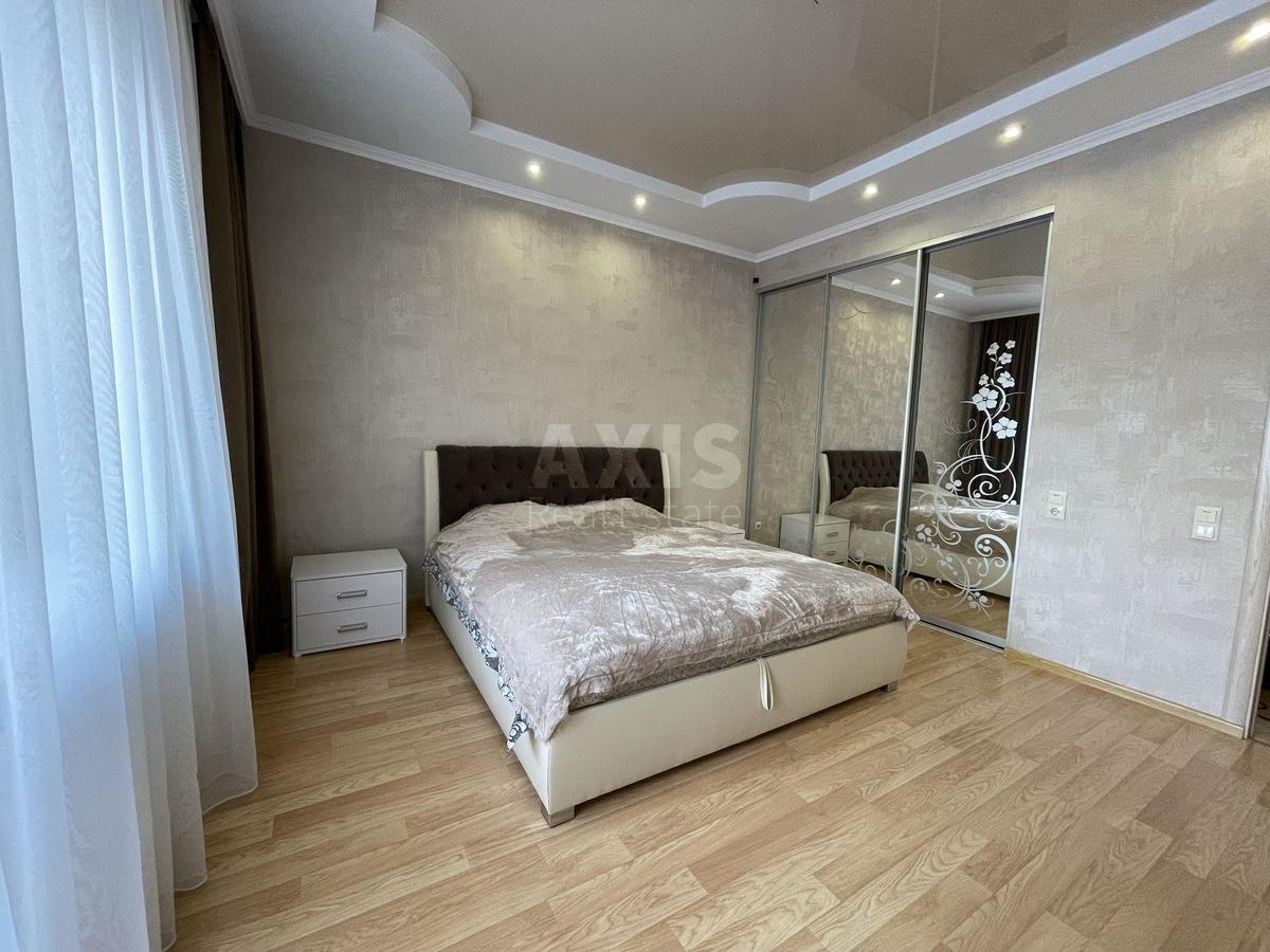 2k apartment vul. Akademika Jefremova 8А4