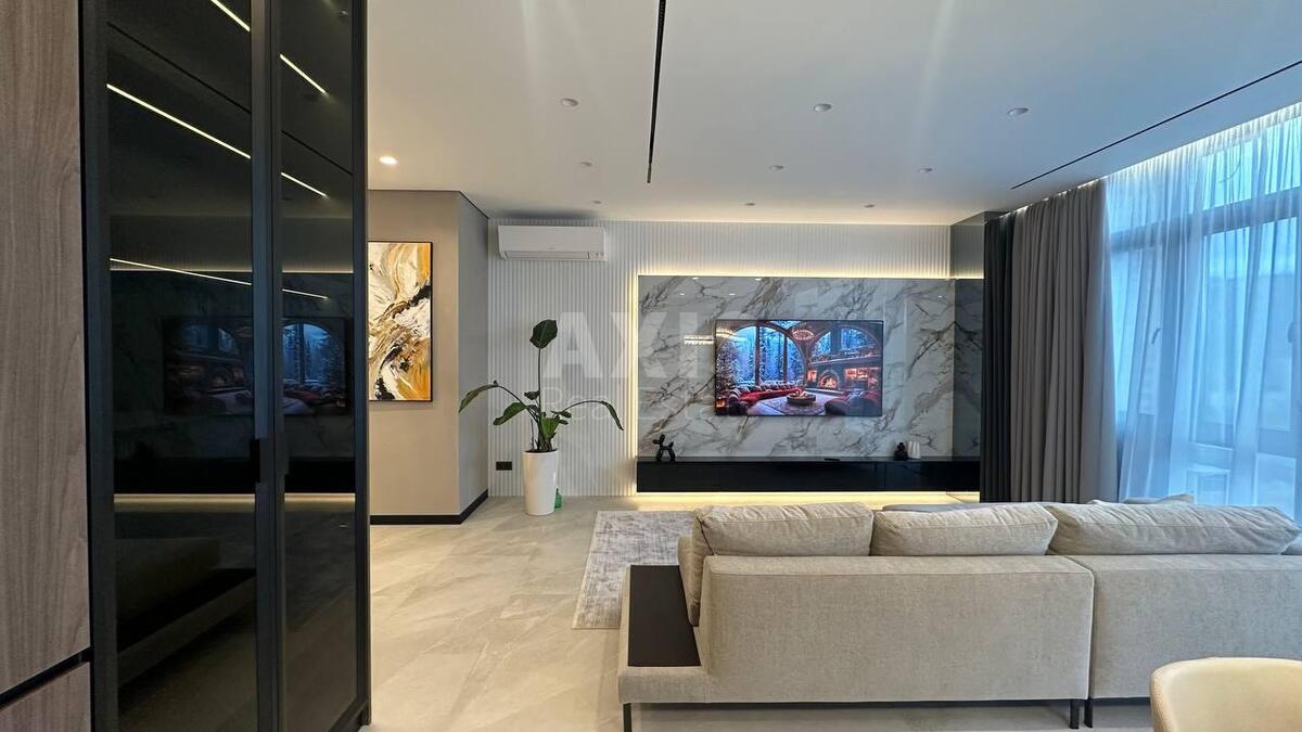 4k apartment vul. Dragomyrova Myhajla 18
