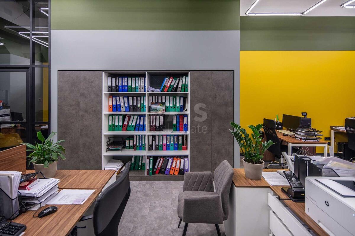 Office prov. Ohtyrs'kyj 7, 814m2580973