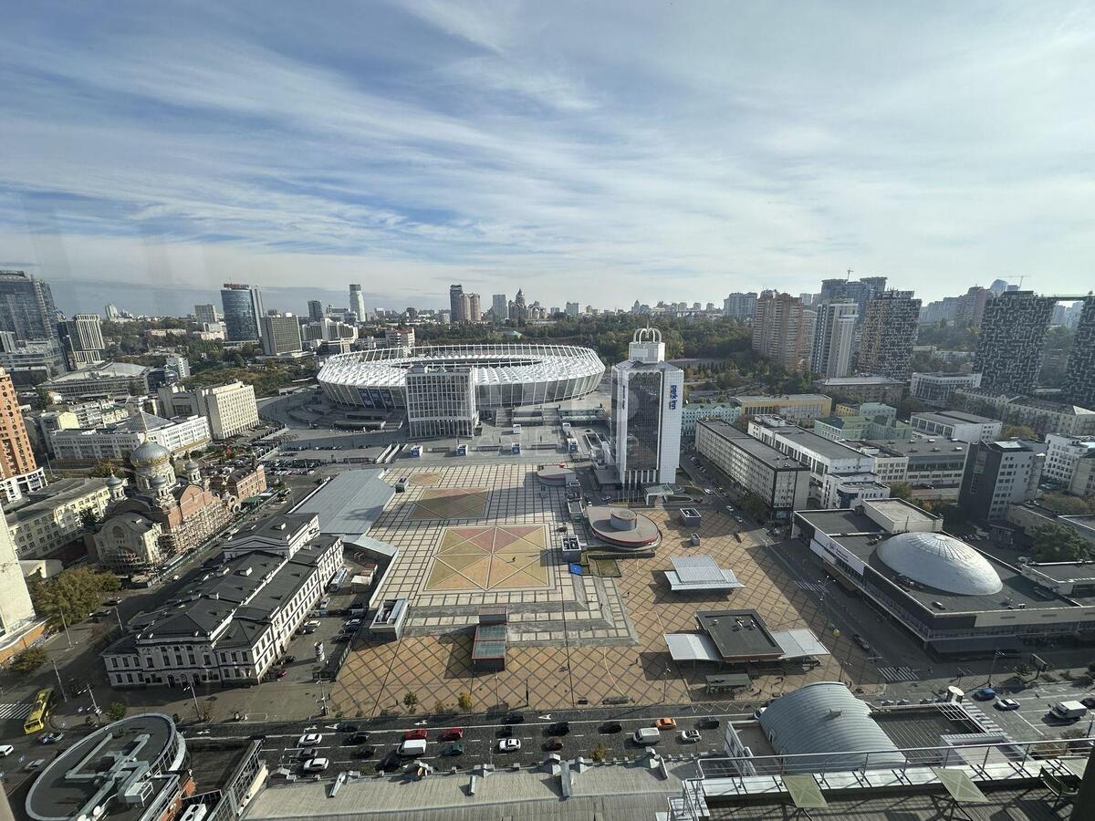 Office vul. Velyka Vasyl'kivs'ka 72, 476m258111