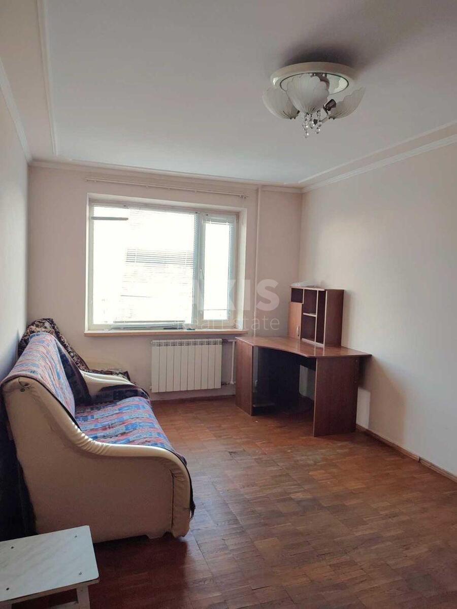 2k apartment pl. Obolons'ka 32