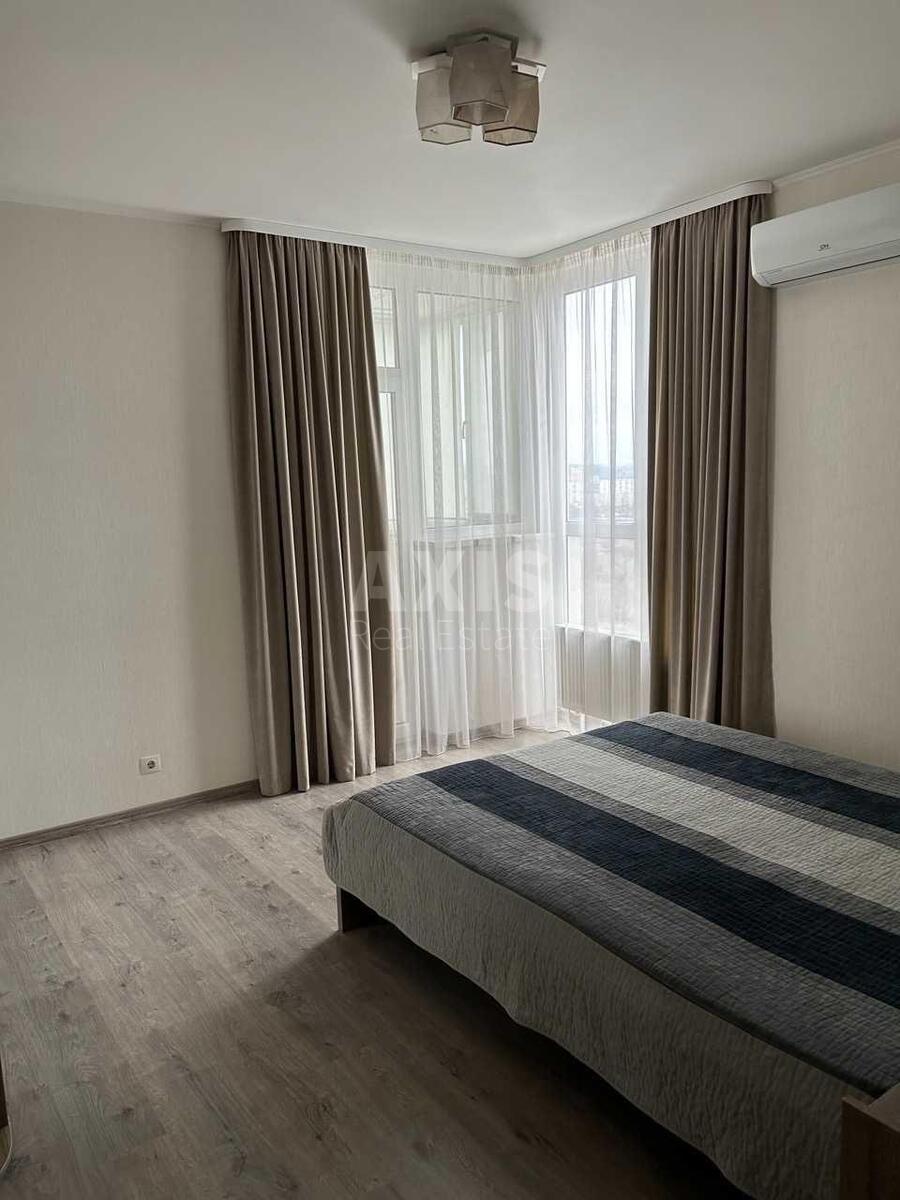 2k apartment nab. Dniprovs'ka 14
