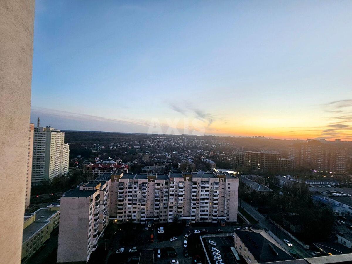 2k apartment vul. Motorna 11А