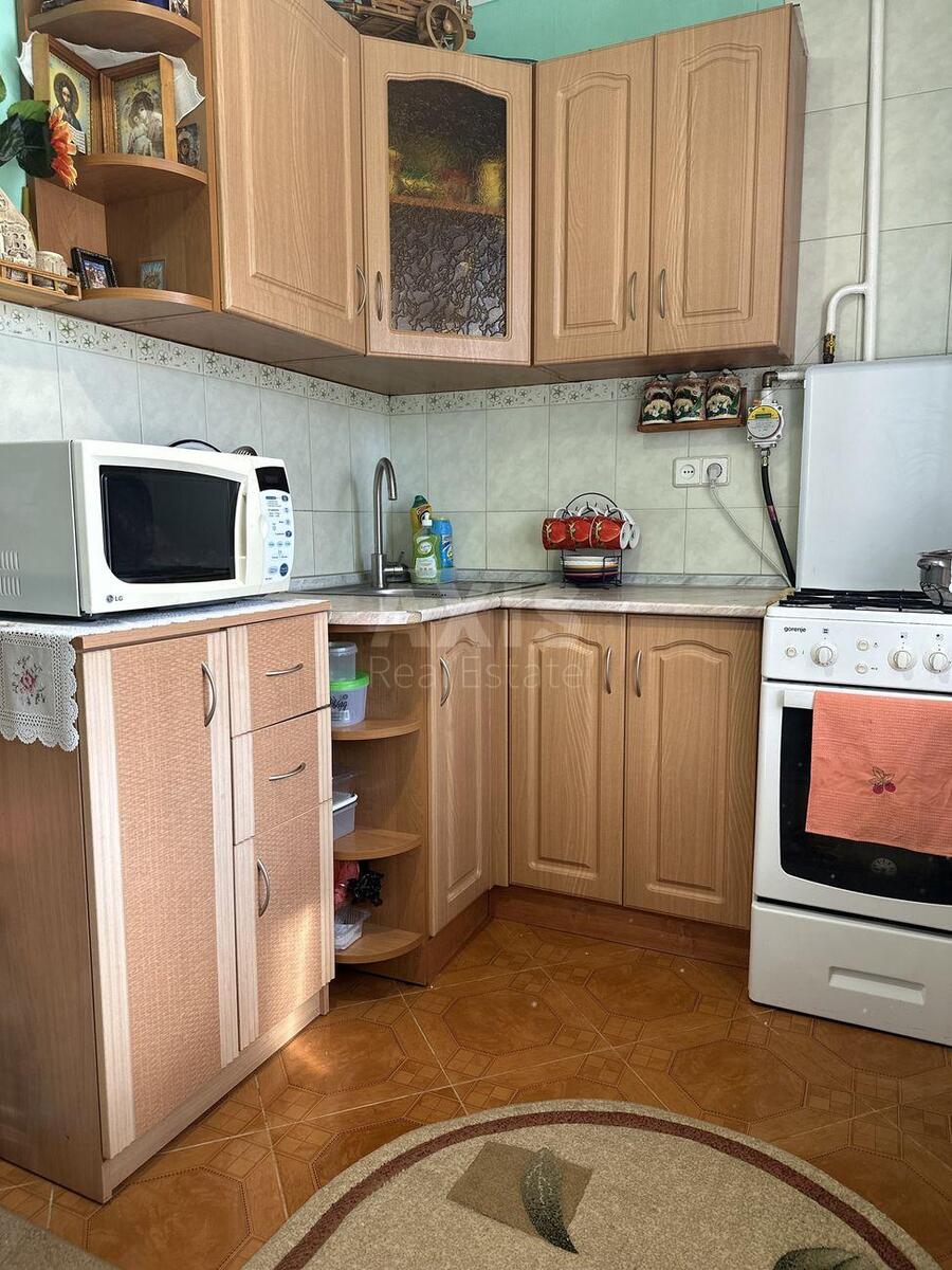 1k apartment pr-t Majakovs'kogo Volodymyra 4Г