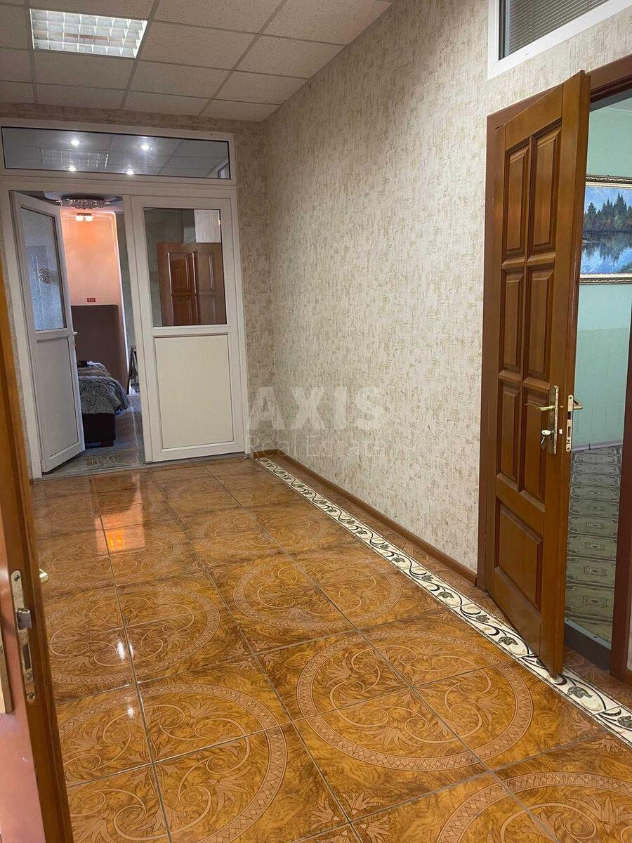 Office vul. Syrec'ka 33, 200m23