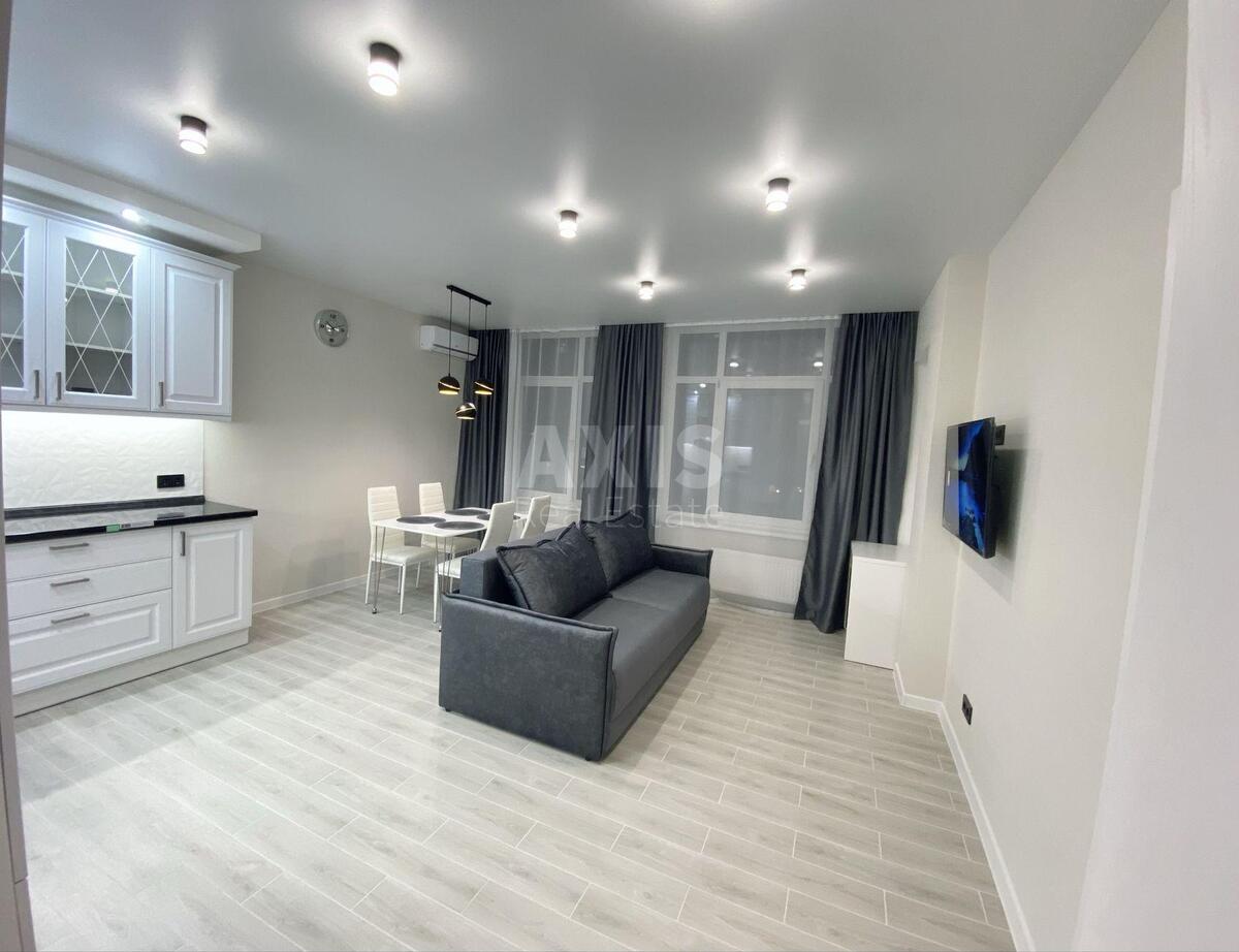 1k apartment vul. Sverstjuka Jevgena 6В0