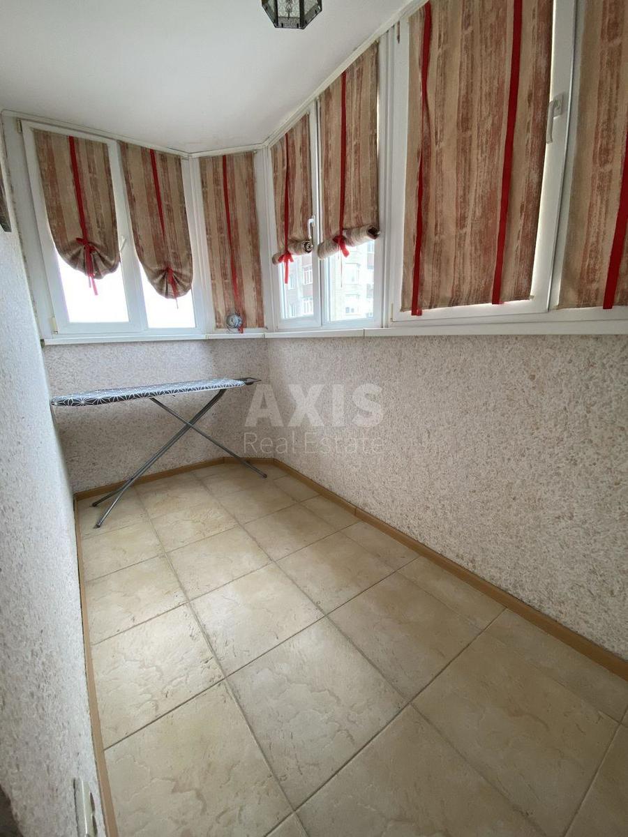 2k apartment vul. Lavruhina Mykoly 818