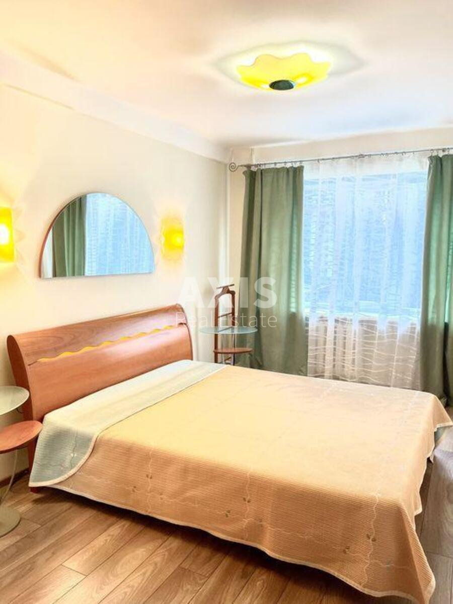 3k apartment vul. Velyka Vasyl'kivs'ka 1312