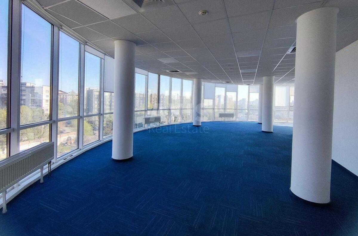 Office vul. Mashynobudivna 35А, 1000m2