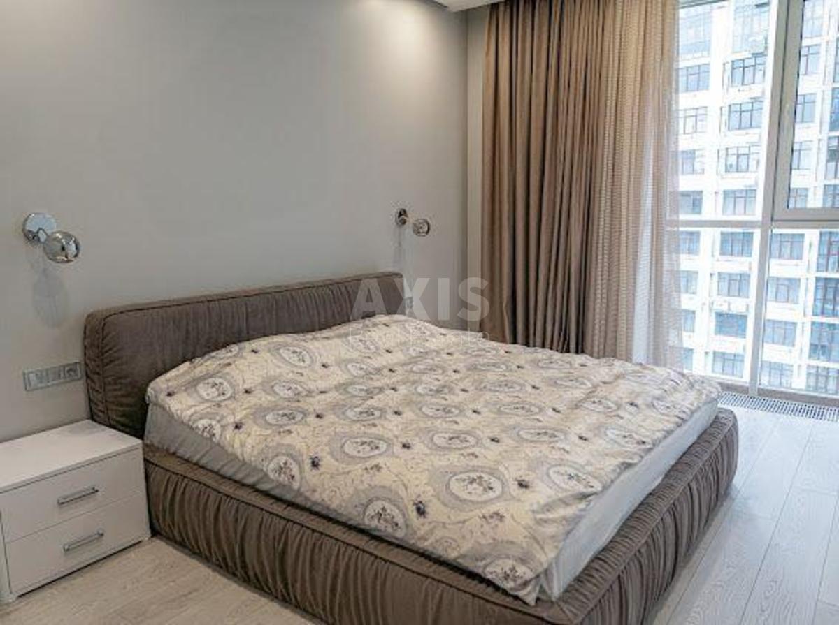 2k apartment vul. Dragomyrova Myhajla 183