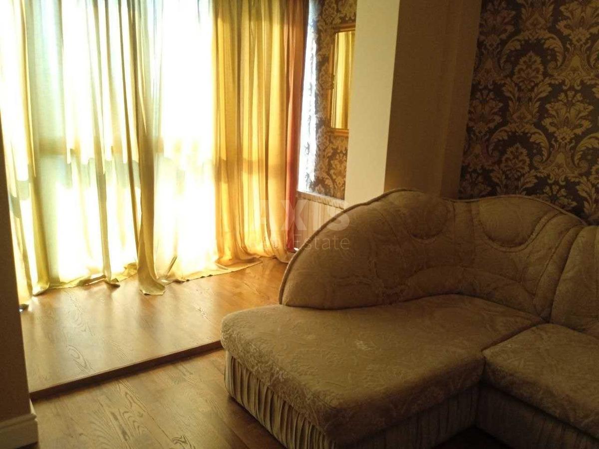 3k apartment vul. Geroi'v Kosmosu 139