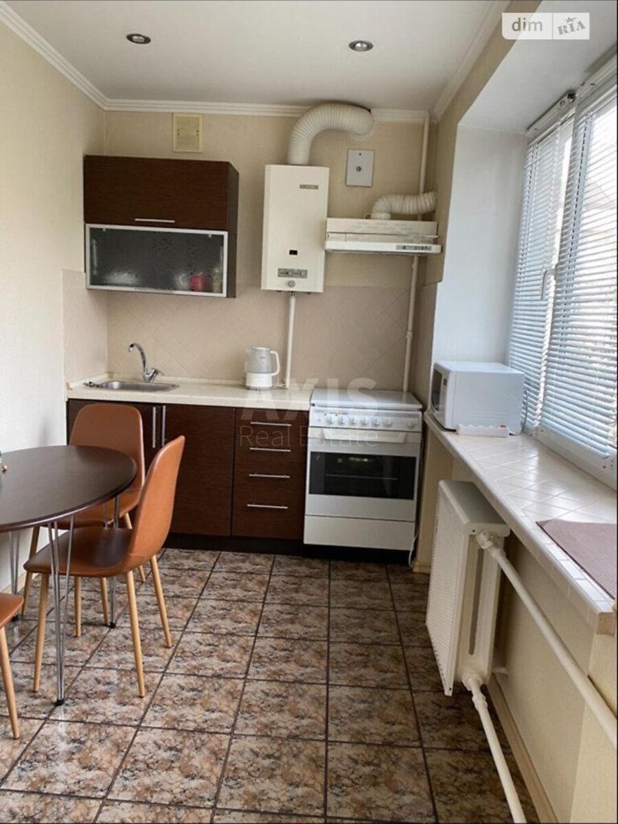 2k apartment vul. Orlyka Pylypa 9