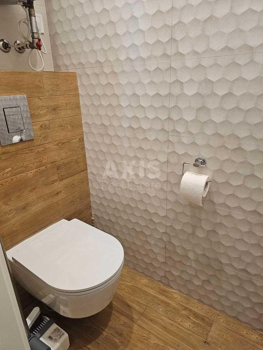 1k apartment vul. Sverstjuka Jevgena 6Г565567
