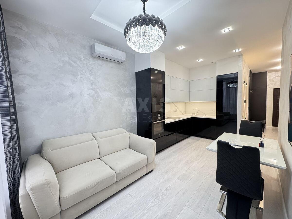 2k apartment vul. Zhyljans'ka 684