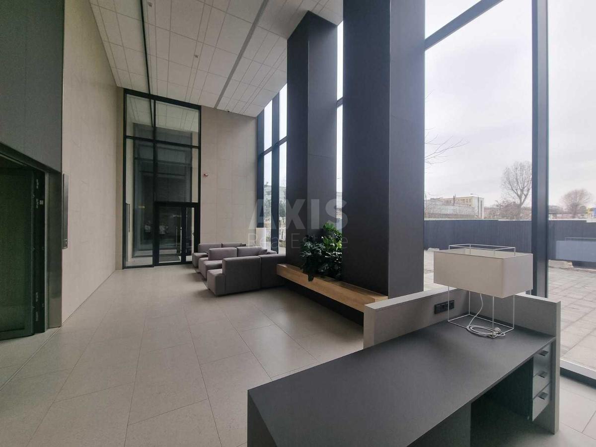 4k apartment vul. Hohlovyh Sim'i' 126
