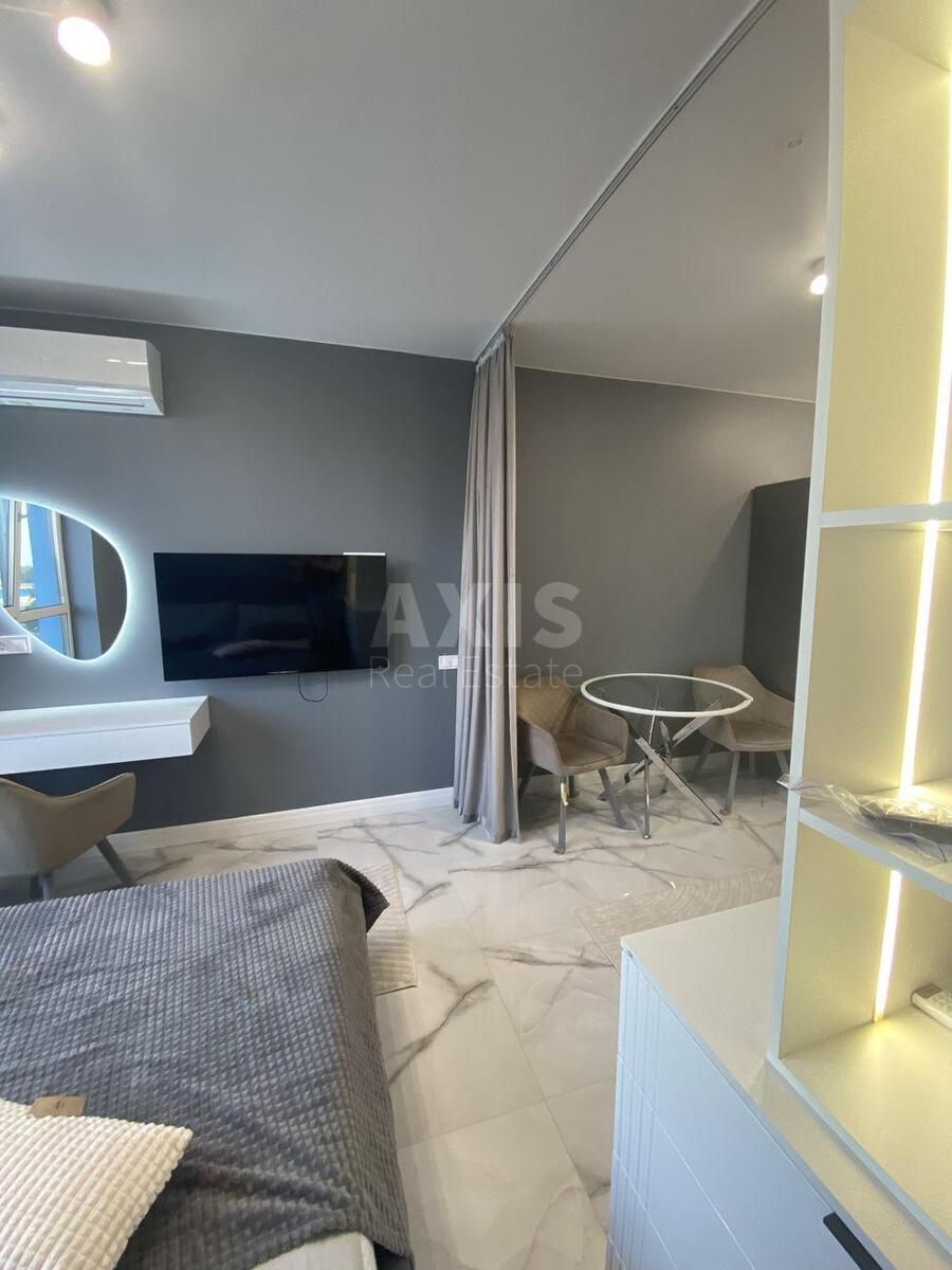 1k apartment nab. Dniprovs'ka 14573017
