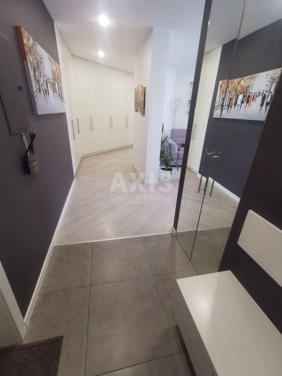 3k apartment vul. Yulia Zdanovska 46/1574901