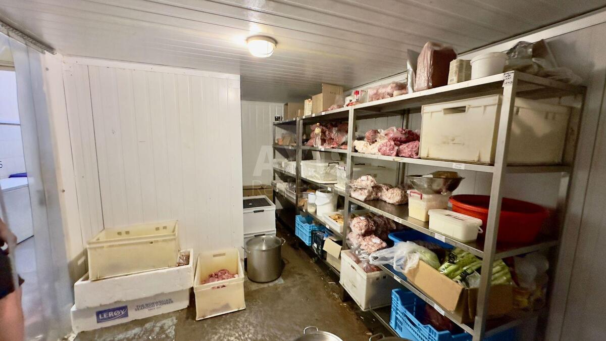 Объект торговли пр-т Бажана Николая 3, 210м2575993