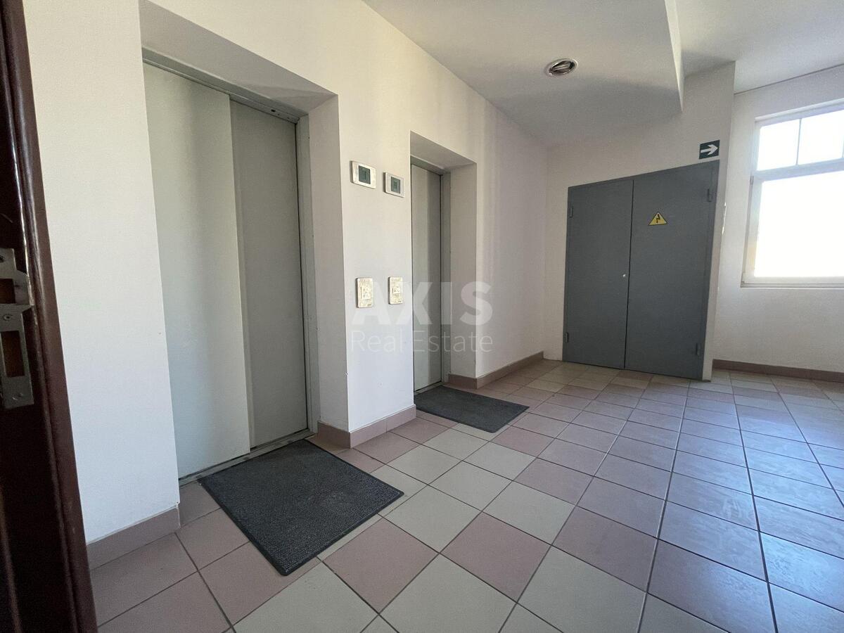 Office vul. Spas'ka 5, 182m29