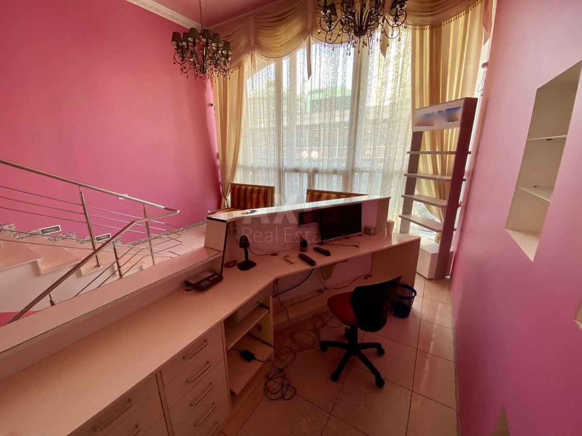 Office pr-t Volodimira Іvasyuka 4, 237m2621803