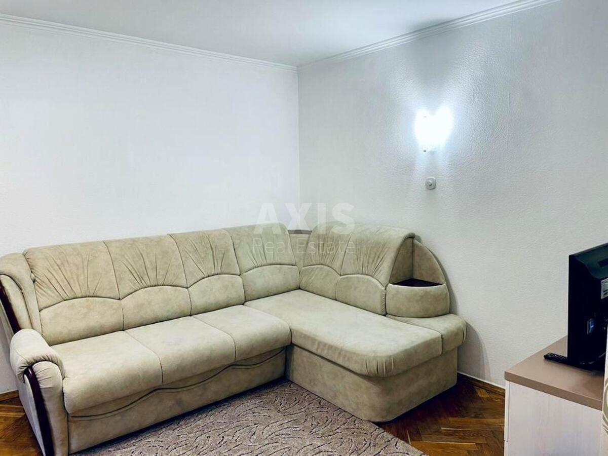 2k apartment pr-t Komarova Kosmonavta 8593920