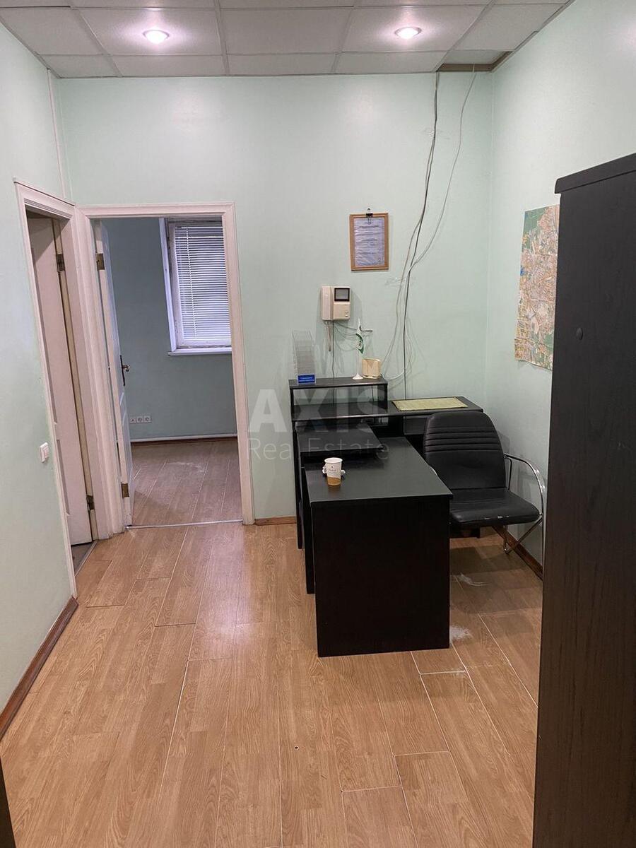Офис пр-т Лобановского 119/2, 215м22