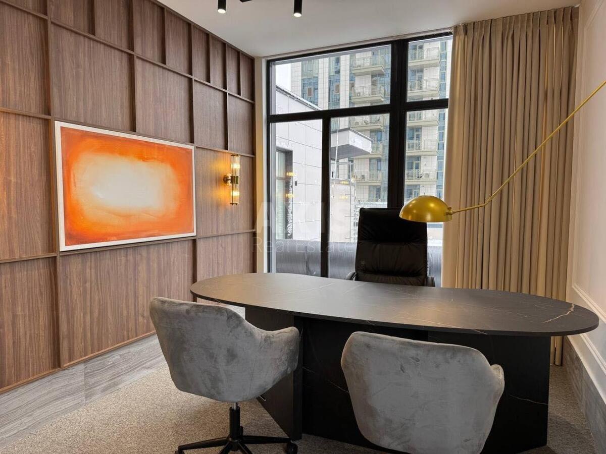 Office vul. Bul'varno-Kudrjavs'ka 15А, 350m2493640