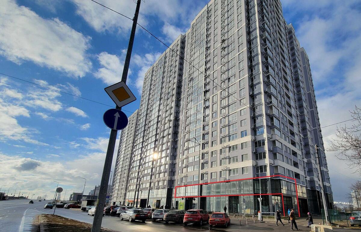 Объект торговли пр-т Бажана Николая 17А, 443м2