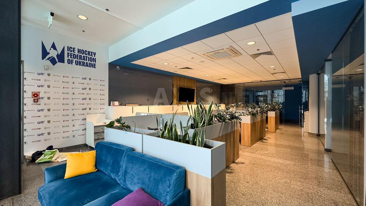 Office vul. Velyka Vasyl'kivs'ka 55, 147m20