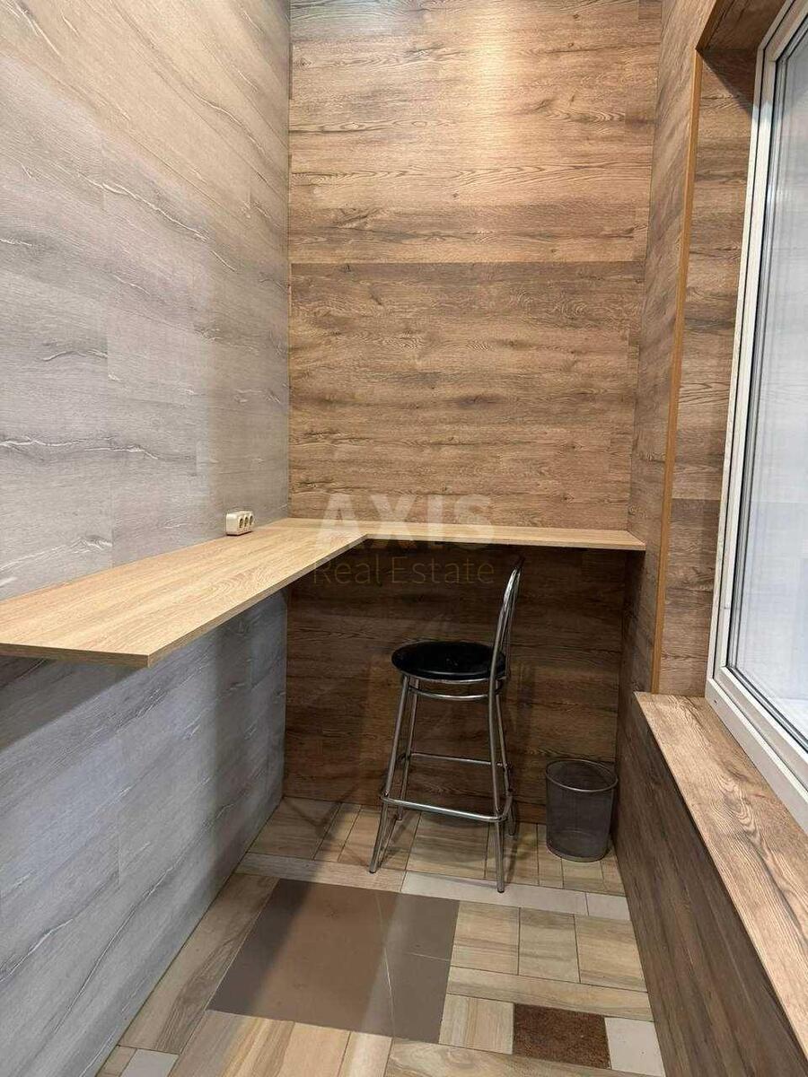 Офис ул. Дмитриевская 80, 65м26047911