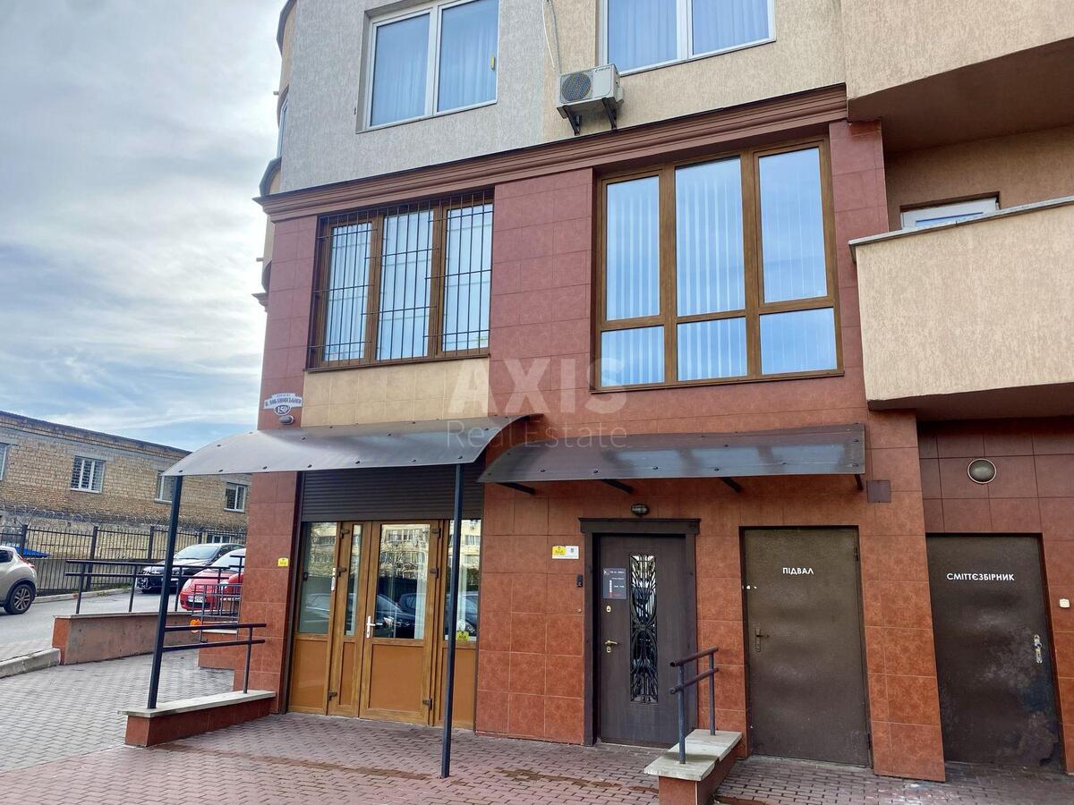 Офіс вул. Кустанайська 13, 66м2