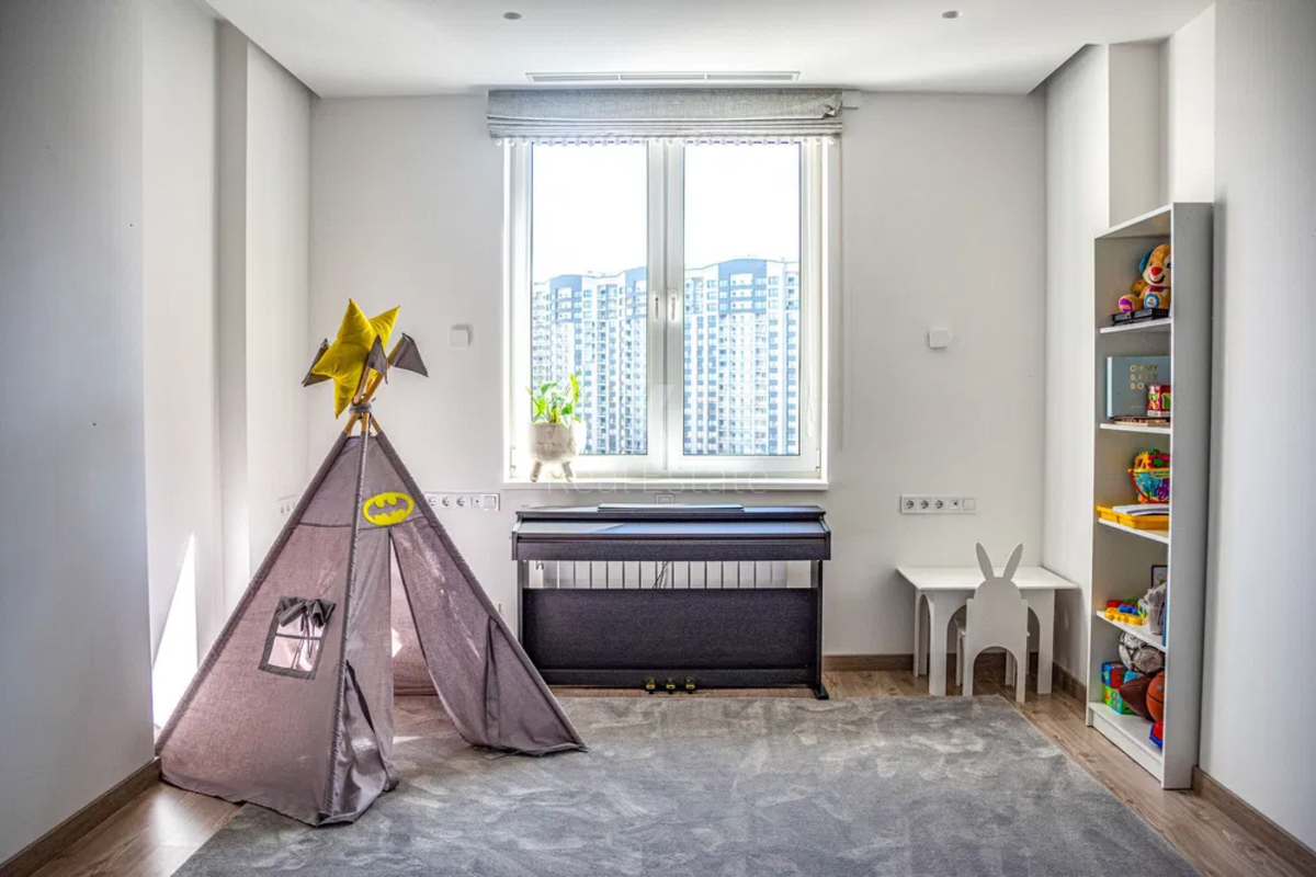 3k apartment vul. Demii'vs'ka 136