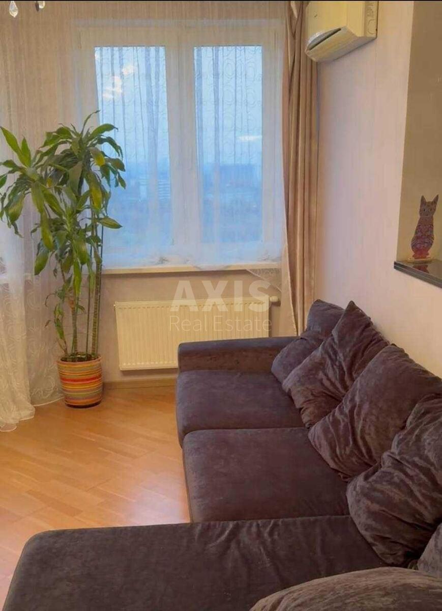 3k apartment pr-t Komarova Kosmonavta 263