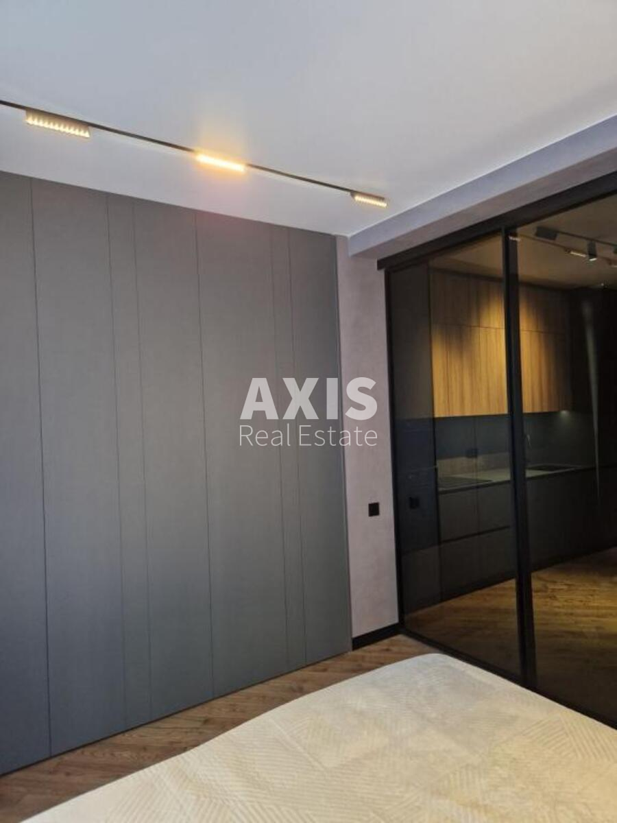 1k apartment vul. Dragomyrova Myhajla 147