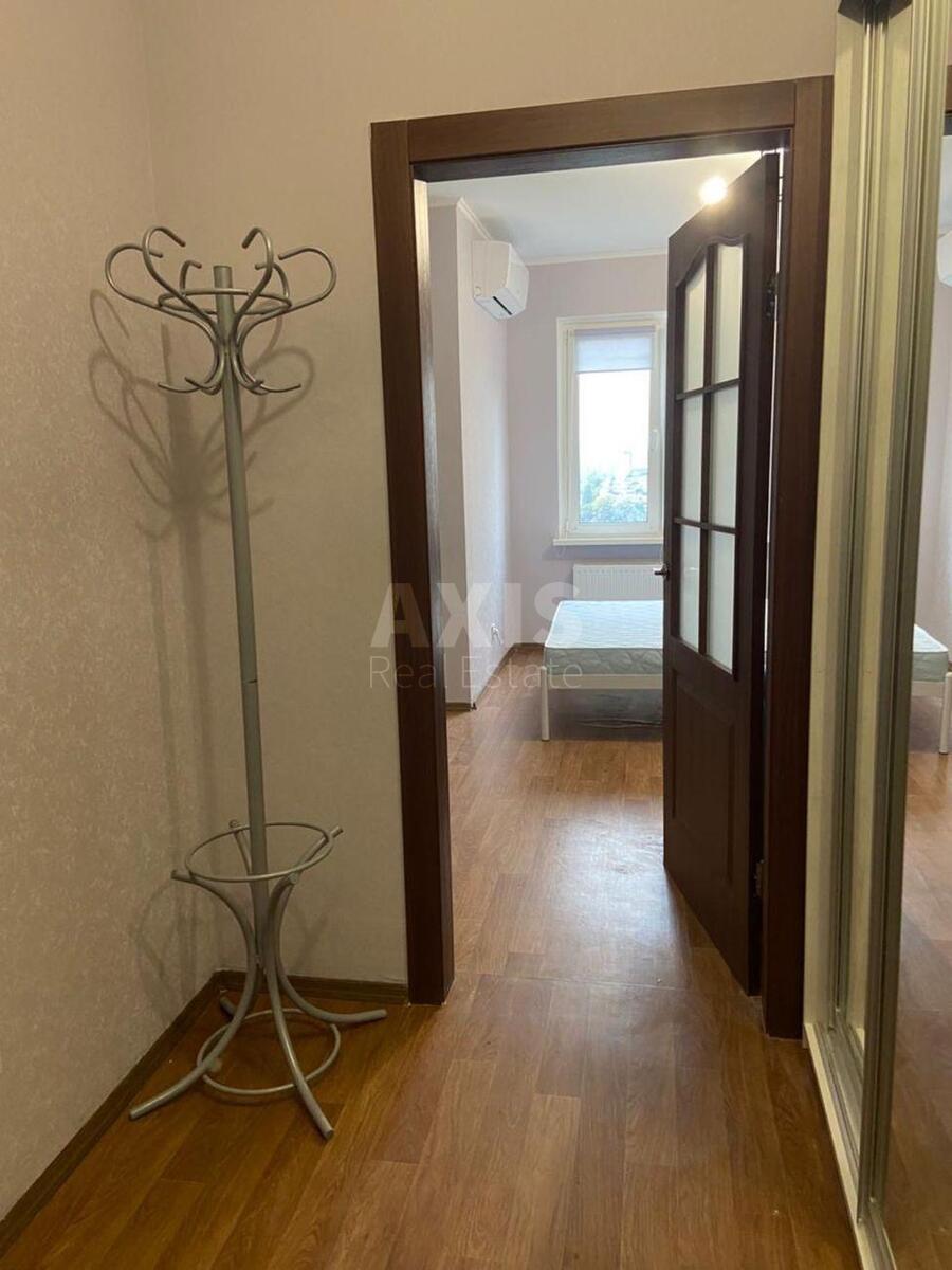 1к квартира ул. Конева Маршала 5600616