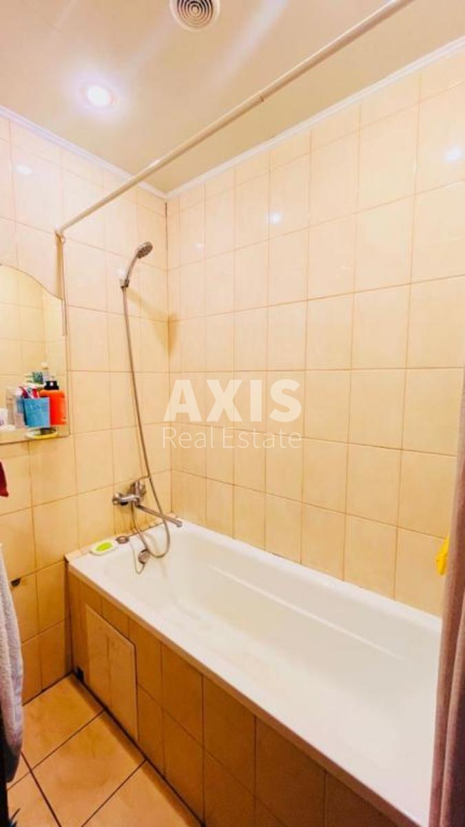 3k apartment vul. Inzhenera Borodina 12/71