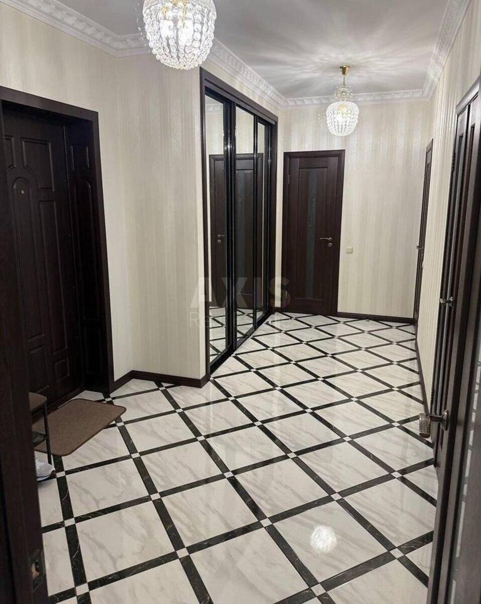 2к квартира ул. Чавдар Елизаветы 13569290
