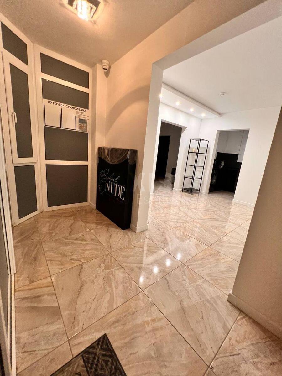 Объект торговли ул. Юлии Здановской 36В, 90м2613777