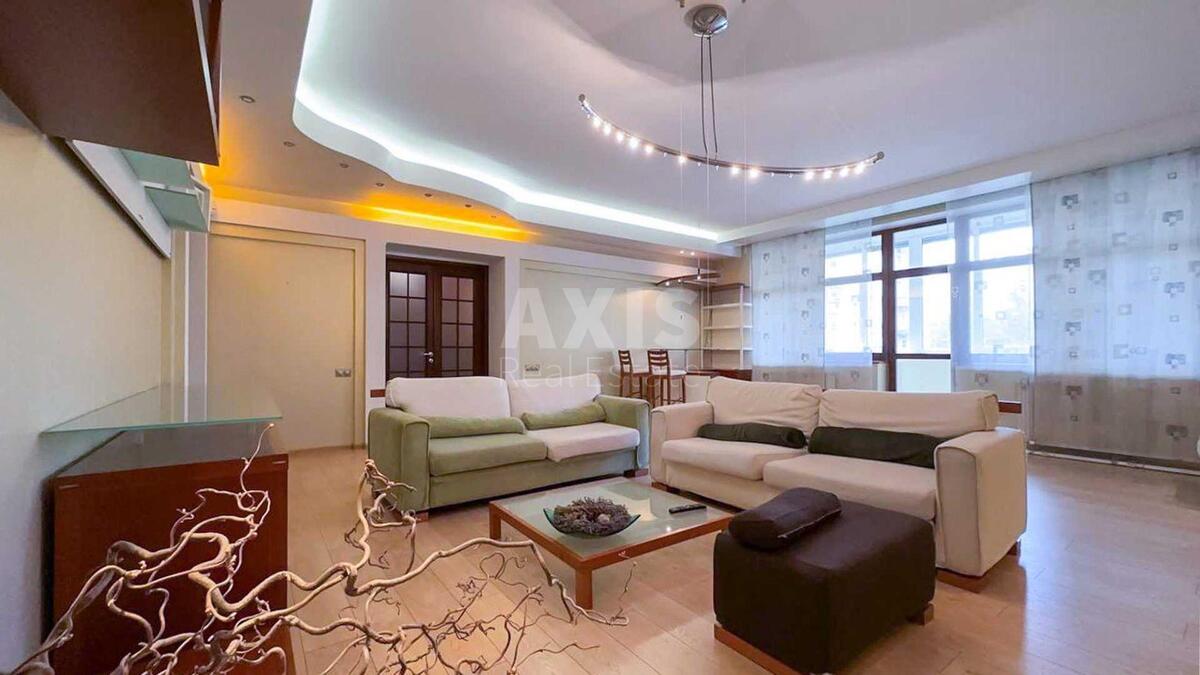 3k apartment vul. Pavlivs'ka 183