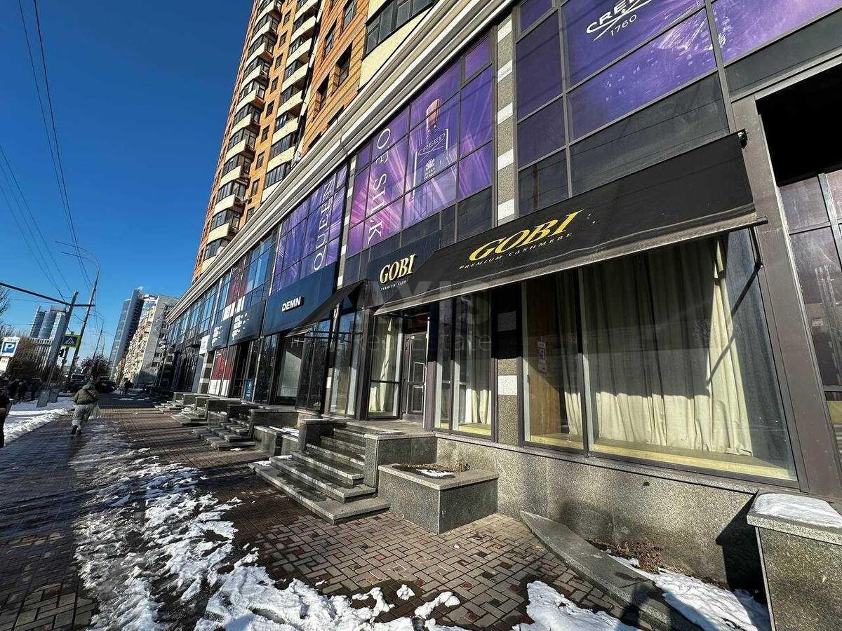 Объект торговли бул. Леси Украинки 7, 157м20