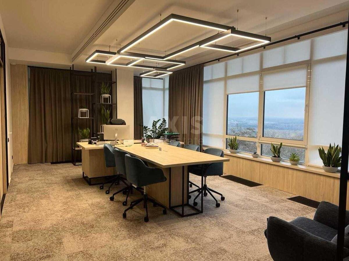 Office vul. Grushevs'kogo Myhajla 9Б, 555m2565873