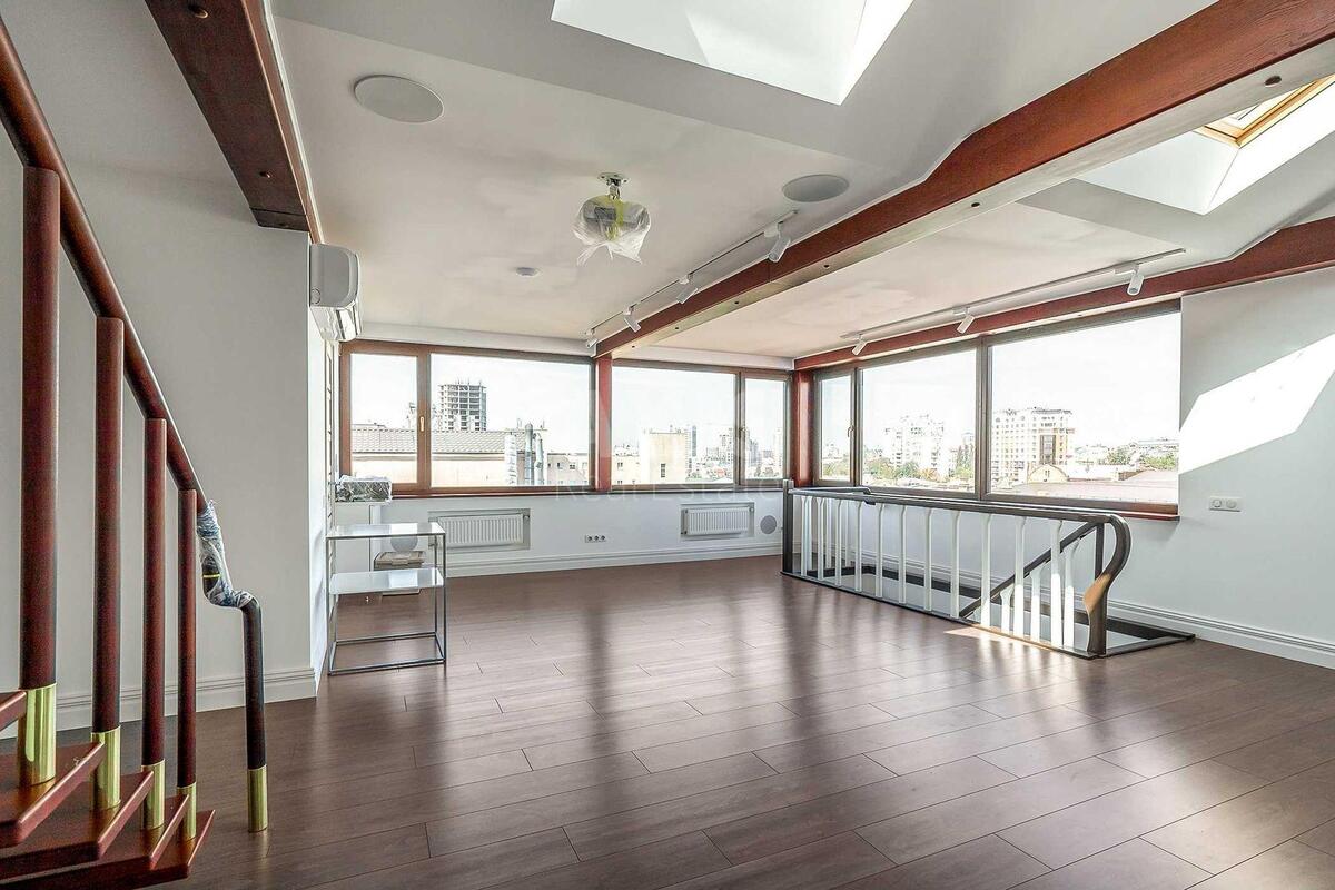 5k apartment vul. Hmel'nyc'kogo Bogdana 30/10573279